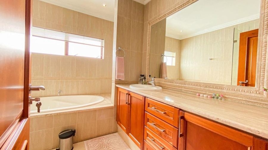 4 Bedroom Property for Sale in Claudius Gauteng