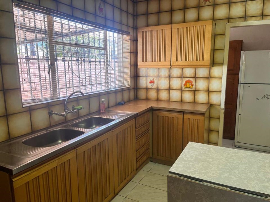 4 Bedroom Property for Sale in Laudium Gauteng