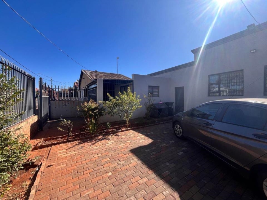 3 Bedroom Property for Sale in Laudium Gauteng