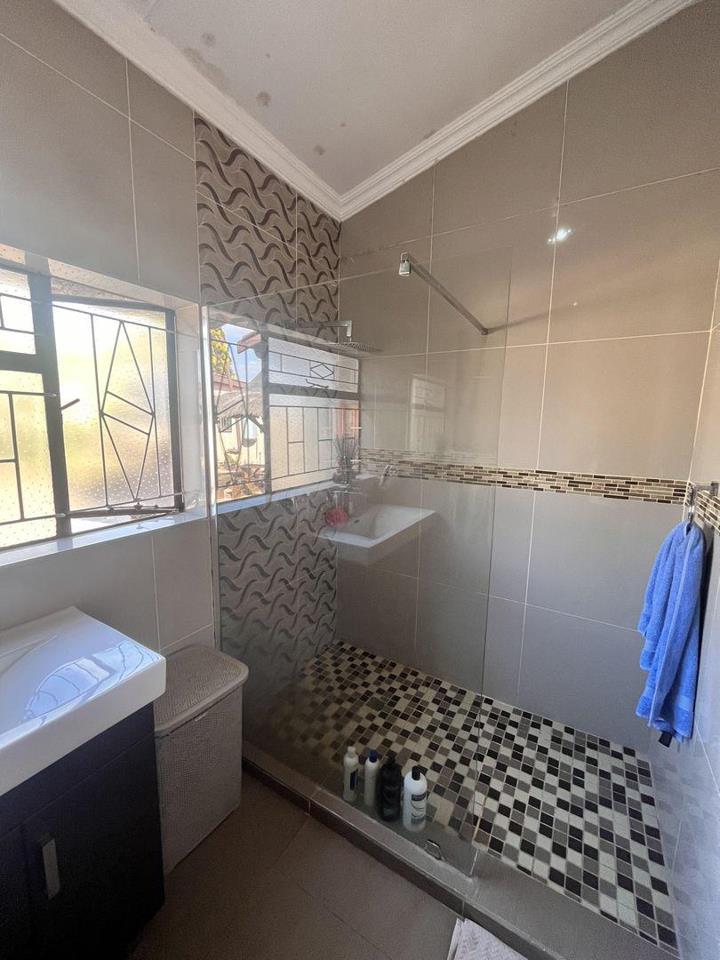 3 Bedroom Property for Sale in Erasmia Gauteng