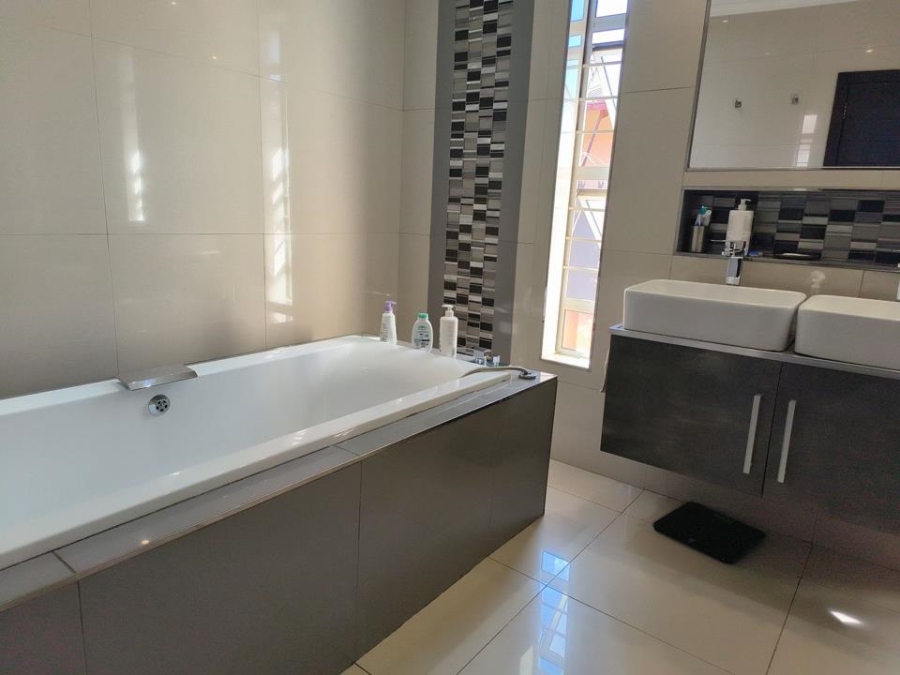 3 Bedroom Property for Sale in Laudium Gauteng