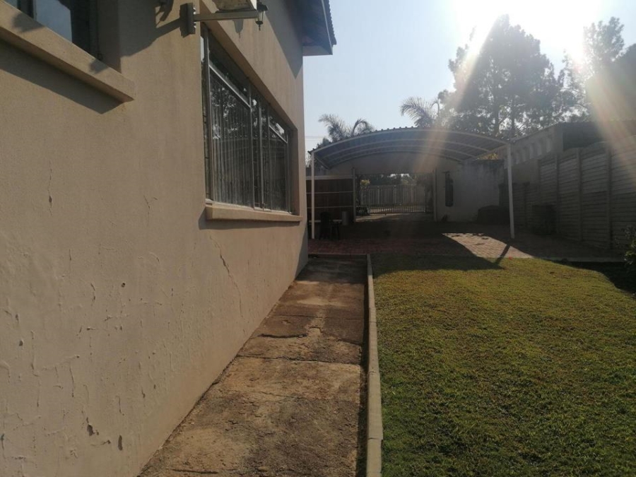 5 Bedroom Property for Sale in Erasmia Gauteng