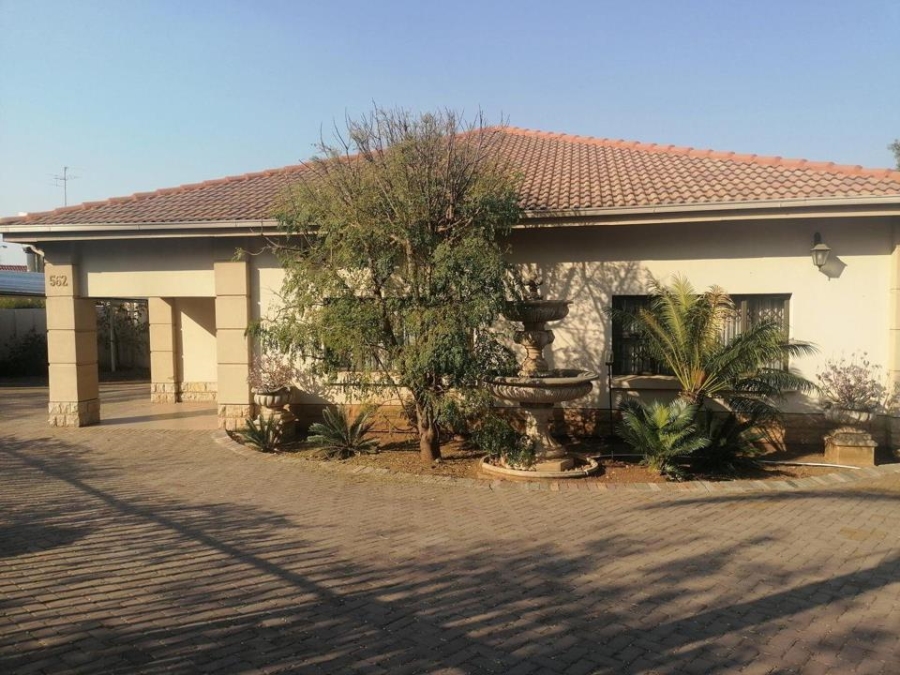 5 Bedroom Property for Sale in Erasmia Gauteng