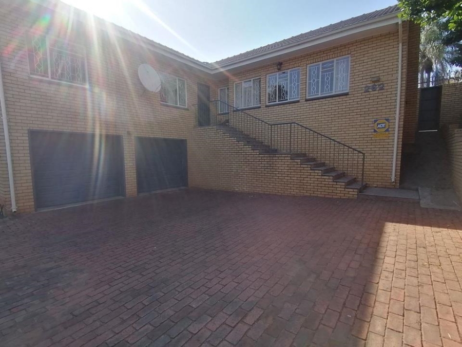 4 Bedroom Property for Sale in Laudium Gauteng