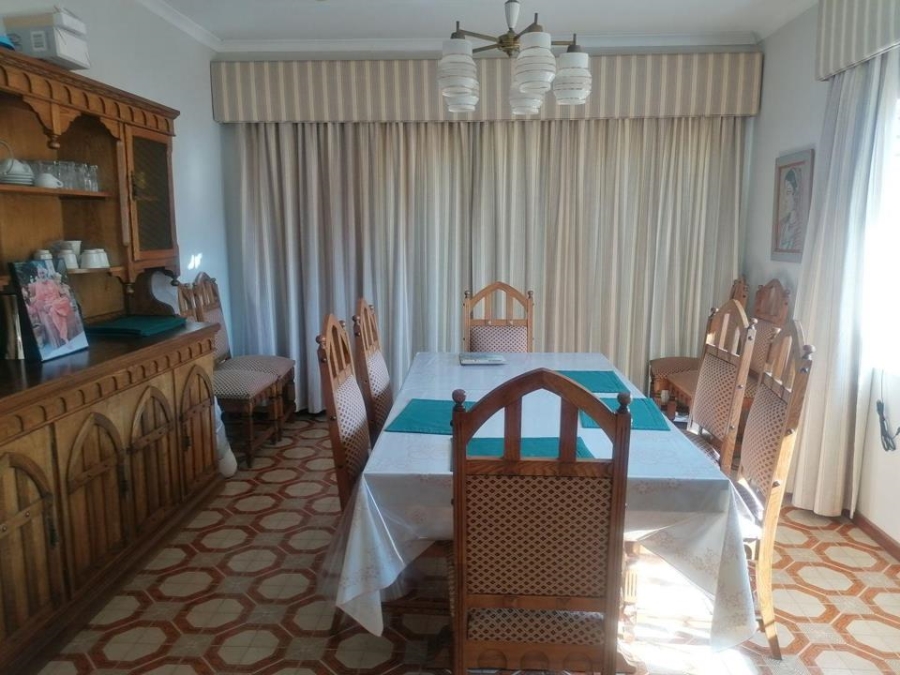 4 Bedroom Property for Sale in Laudium Gauteng