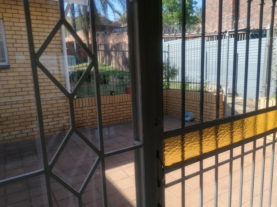 4 Bedroom Property for Sale in Laudium Gauteng