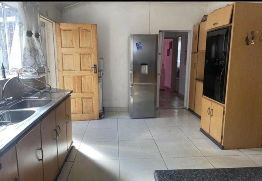 4 Bedroom Property for Sale in Laudium Gauteng