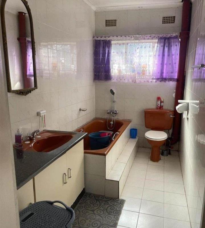 4 Bedroom Property for Sale in Laudium Gauteng