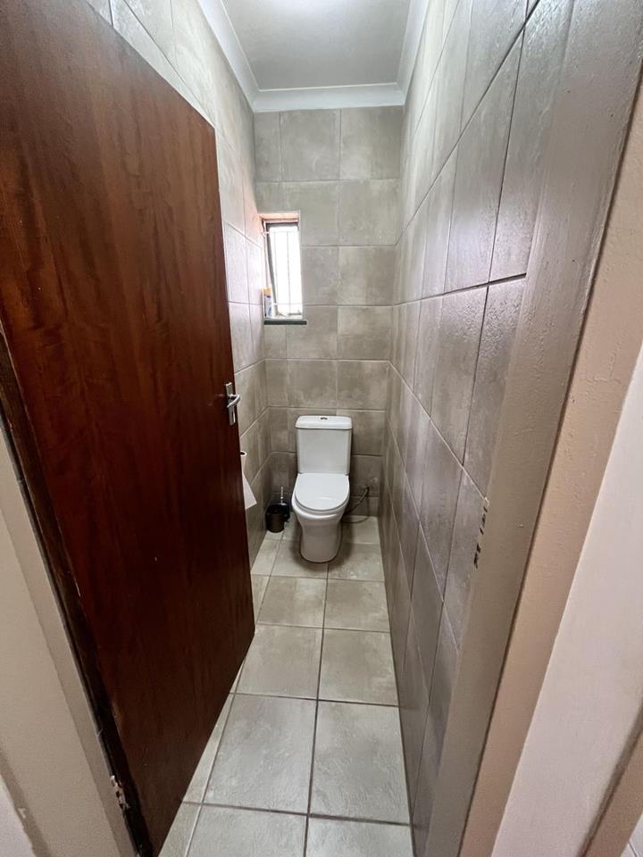 4 Bedroom Property for Sale in Laudium Gauteng