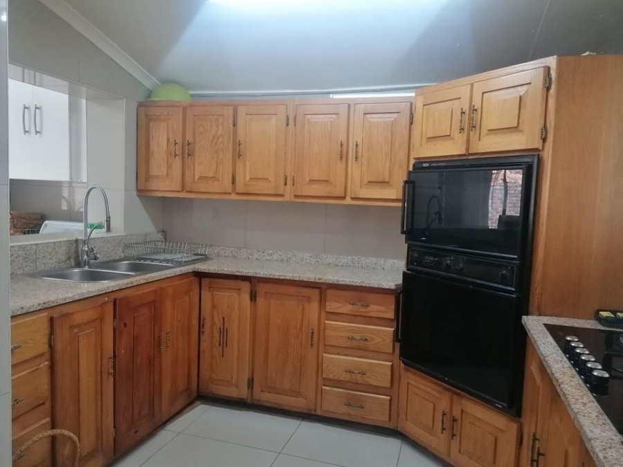 4 Bedroom Property for Sale in Erasmia Gauteng