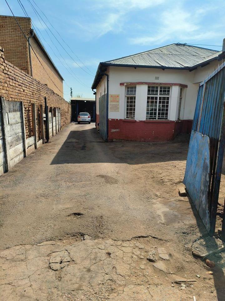 2 Bedroom Property for Sale in Pretoria West Gauteng