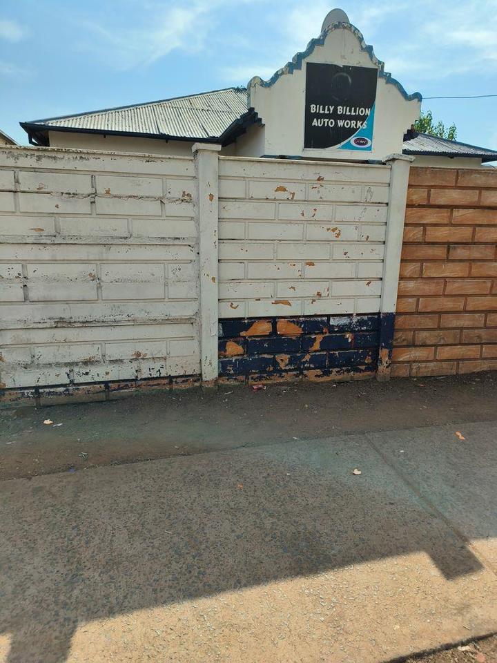 2 Bedroom Property for Sale in Pretoria West Gauteng