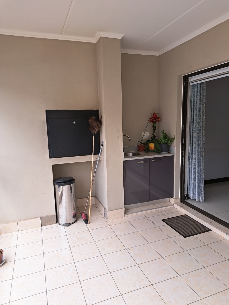 3 Bedroom Property for Sale in Carlswald Gauteng