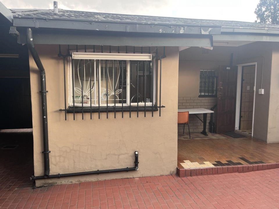 4 Bedroom Property for Sale in Laudium Gauteng