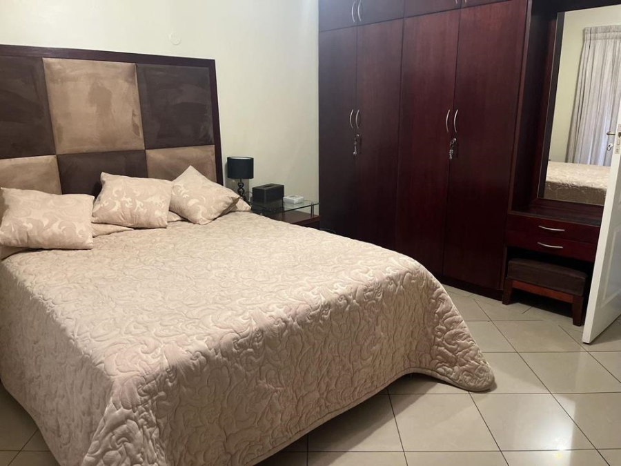 4 Bedroom Property for Sale in Laudium Gauteng