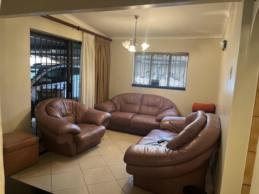 4 Bedroom Property for Sale in Laudium Gauteng