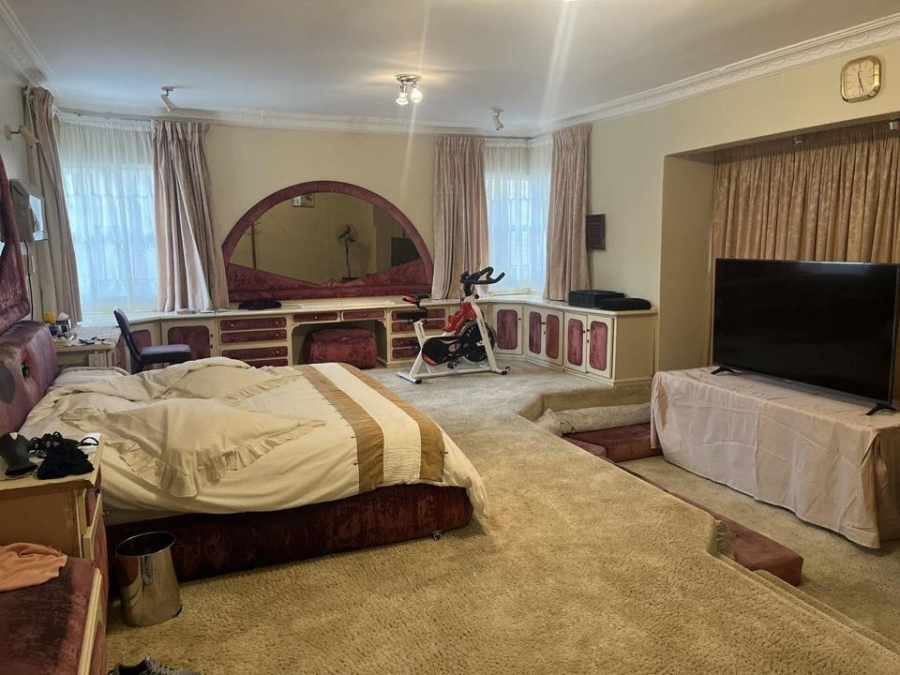 4 Bedroom Property for Sale in Laudium Gauteng