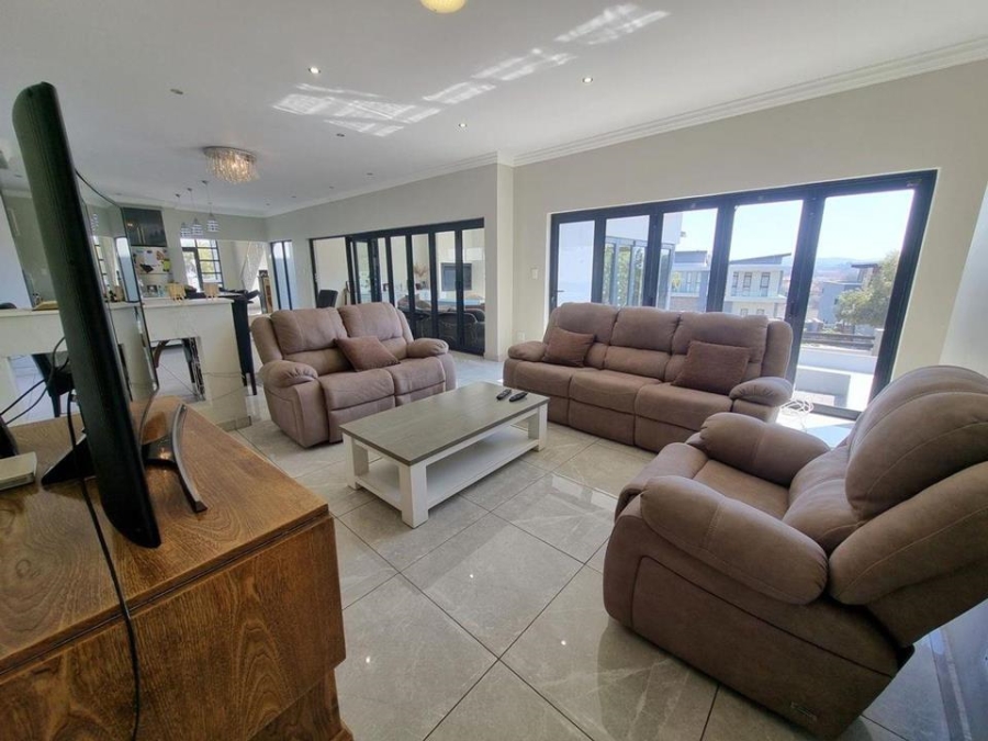 To Let 5 Bedroom Property for Rent in Copperleaf Estate Gauteng