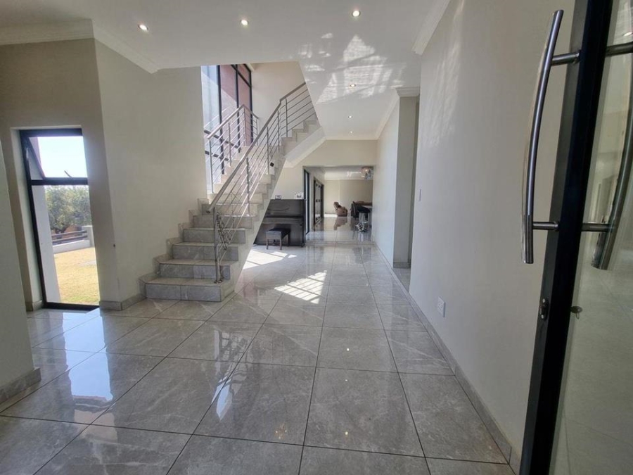 To Let 5 Bedroom Property for Rent in Copperleaf Estate Gauteng