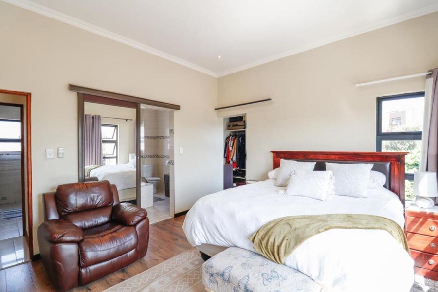 4 Bedroom Property for Sale in Copperleaf Estate Gauteng