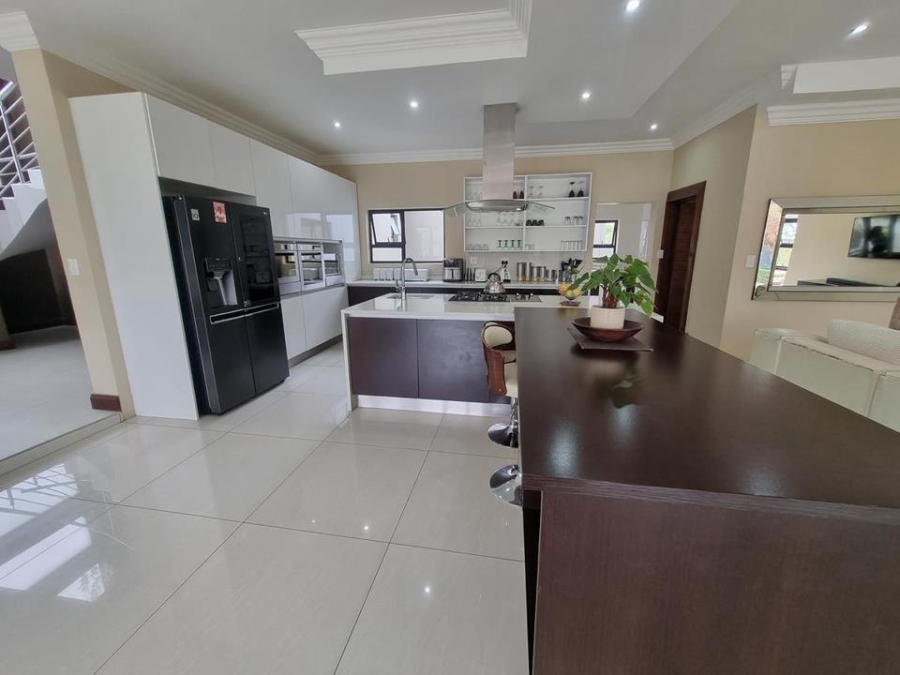 5 Bedroom Property for Sale in Copperleaf Estate Gauteng