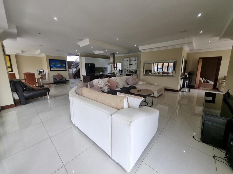 5 Bedroom Property for Sale in Copperleaf Estate Gauteng