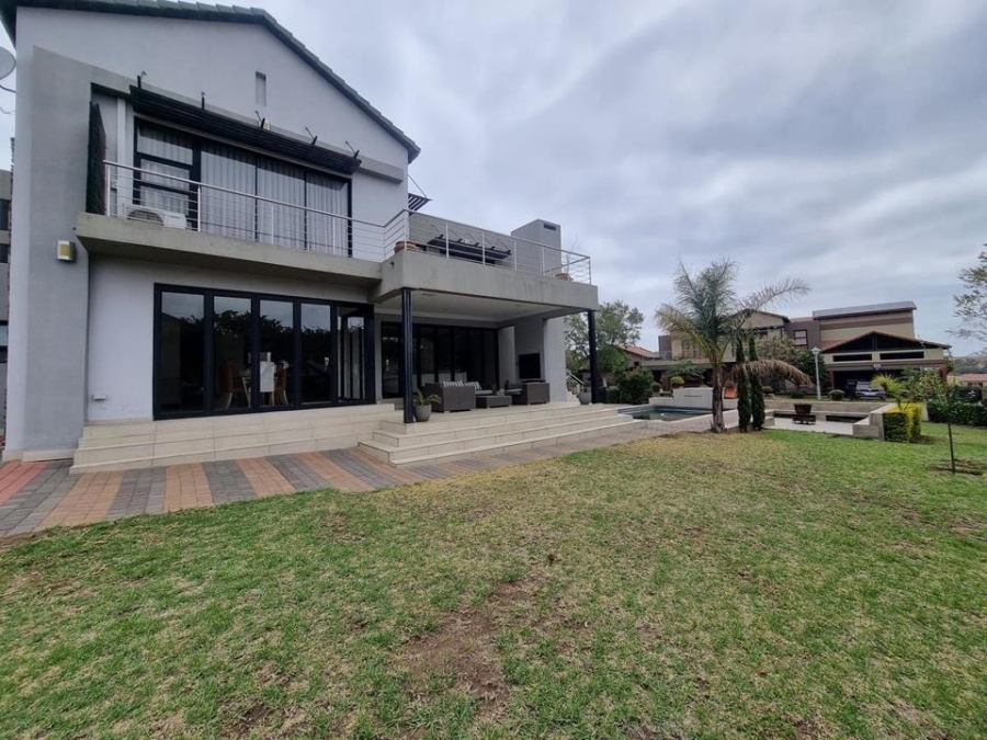 5 Bedroom Property for Sale in Copperleaf Estate Gauteng