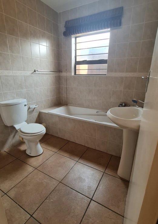 2 Bedroom Property for Sale in Sugar Bush Estate Gauteng