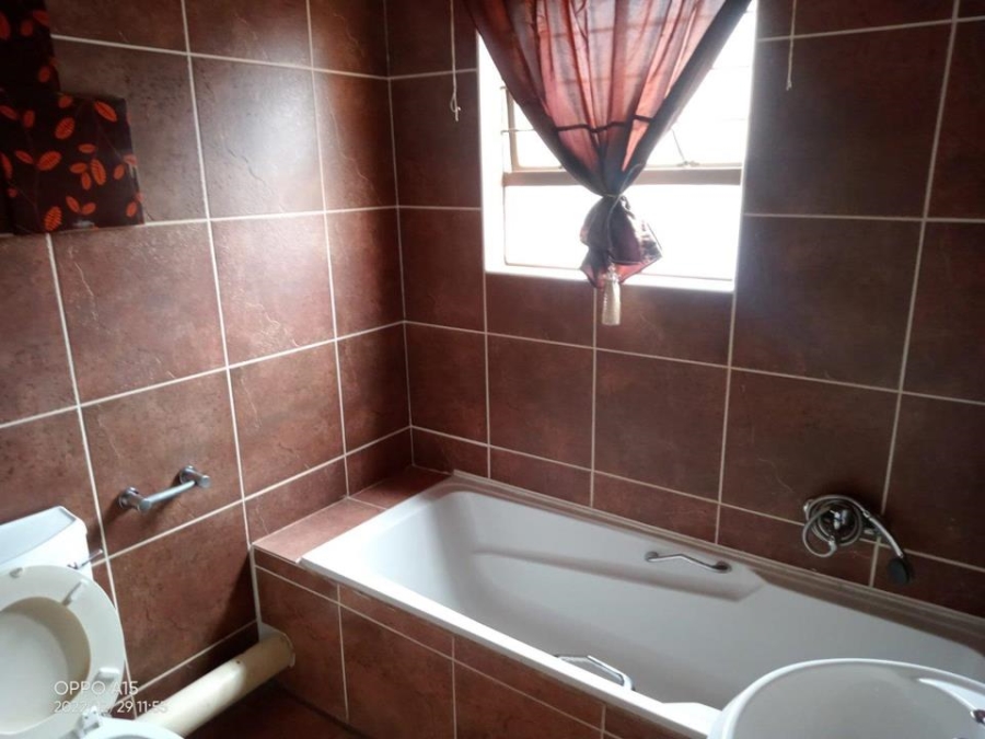 2 Bedroom Property for Sale in Sugar Bush Estate Gauteng