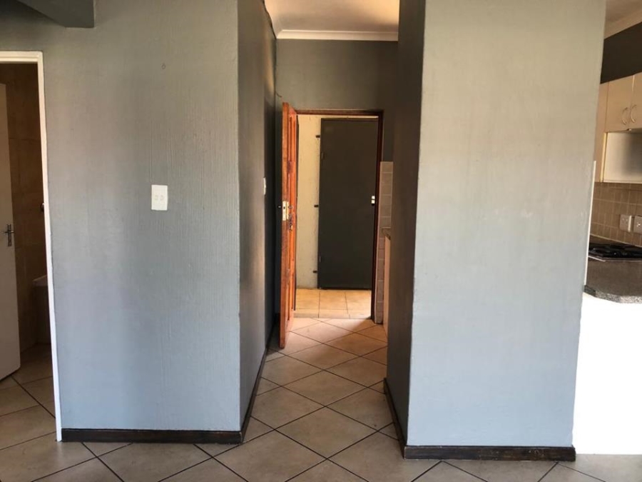 To Let 2 Bedroom Property for Rent in Wilgeheuwel Gauteng