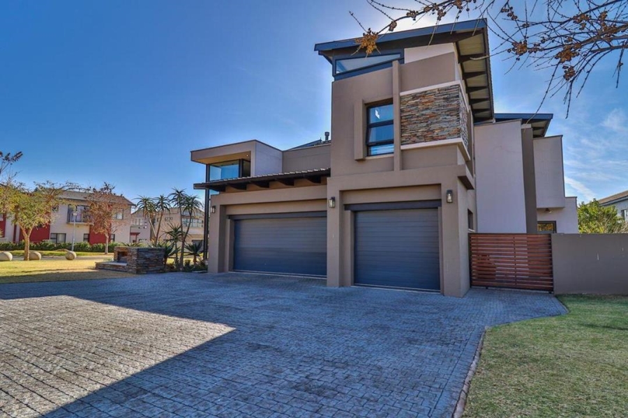 4 Bedroom Property for Sale in Copperleaf Estate Gauteng