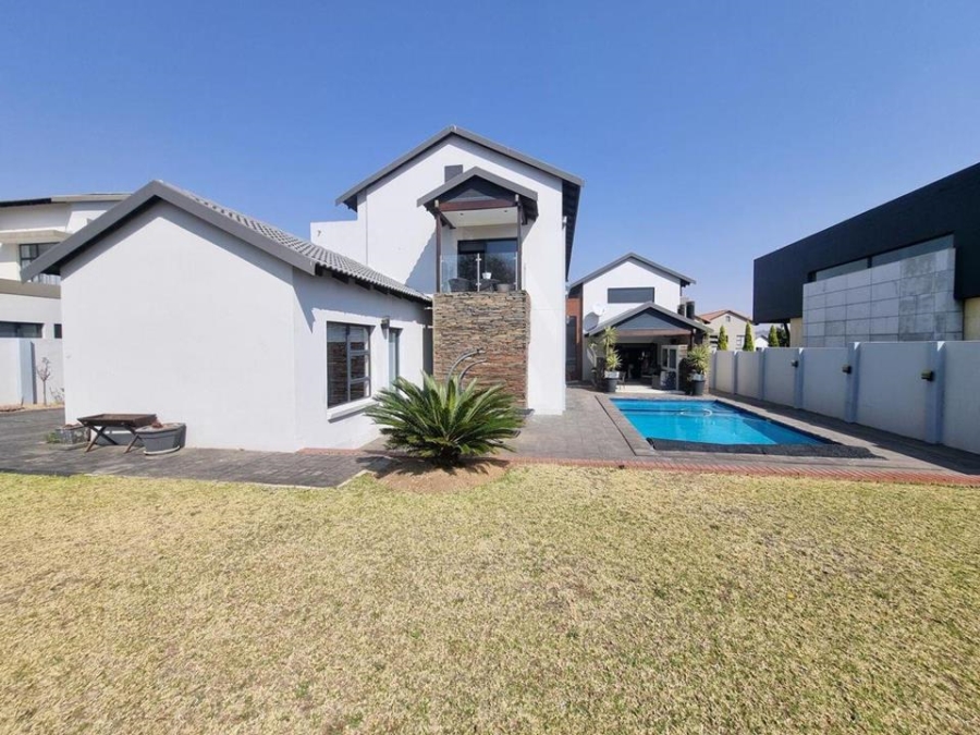 4 Bedroom Property for Sale in Copperleaf Estate Gauteng