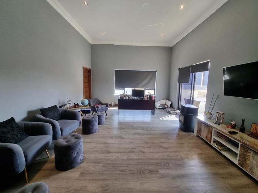 4 Bedroom Property for Sale in Copperleaf Estate Gauteng