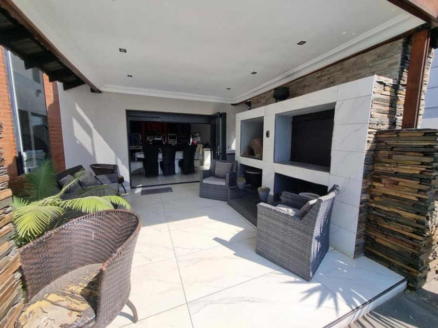 4 Bedroom Property for Sale in Copperleaf Estate Gauteng