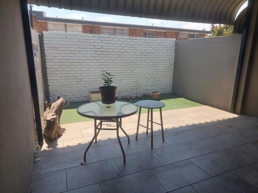 3 Bedroom Property for Sale in Pretoria Gardens Gauteng