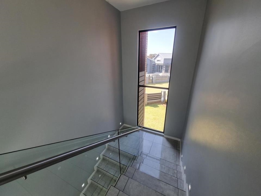 4 Bedroom Property for Sale in Copperleaf Estate Gauteng