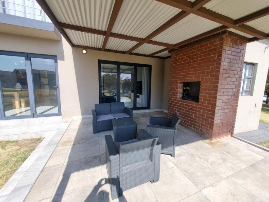 4 Bedroom Property for Sale in Copperleaf Estate Gauteng