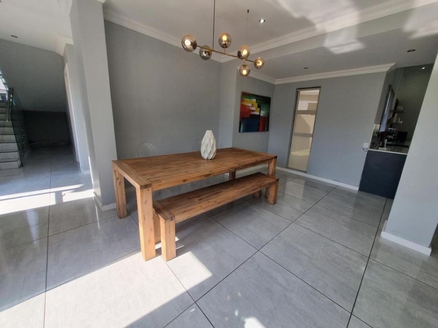 4 Bedroom Property for Sale in Copperleaf Estate Gauteng