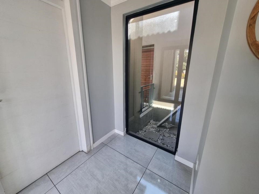 4 Bedroom Property for Sale in Copperleaf Estate Gauteng