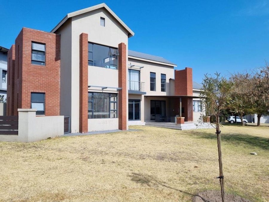 4 Bedroom Property for Sale in Copperleaf Estate Gauteng