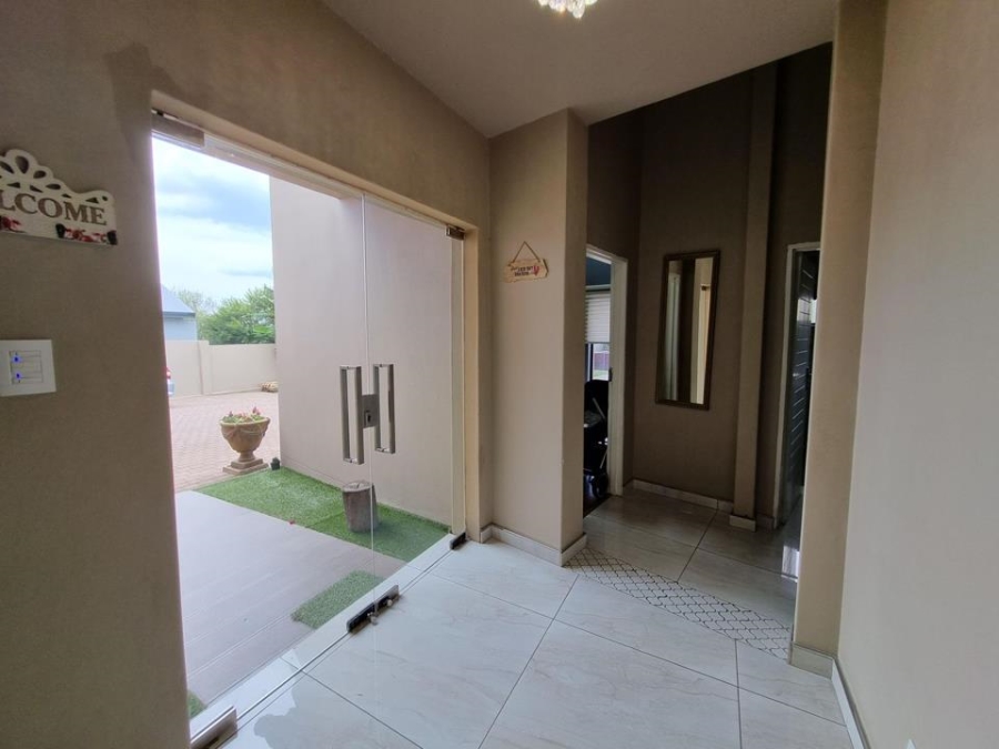 3 Bedroom Property for Sale in Copperleaf Estate Gauteng