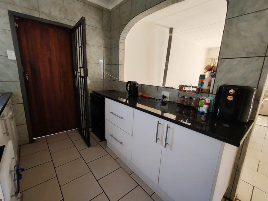 3 Bedroom Property for Sale in Elandspoort Gauteng