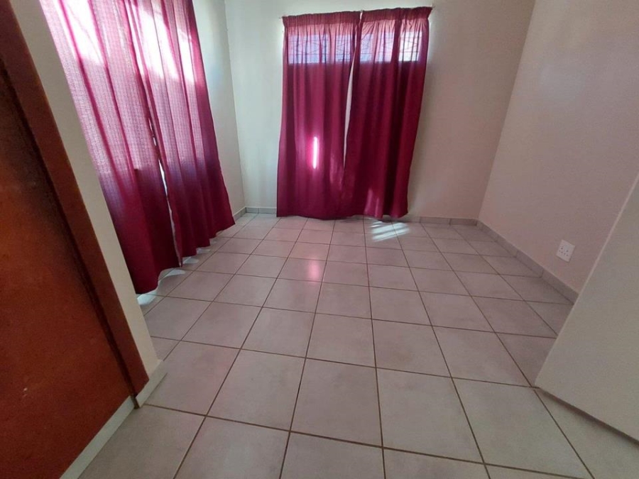 3 Bedroom Property for Sale in Mountain View Gauteng