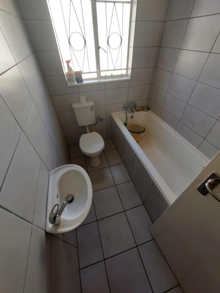 3 Bedroom Property for Sale in Mountain View Gauteng