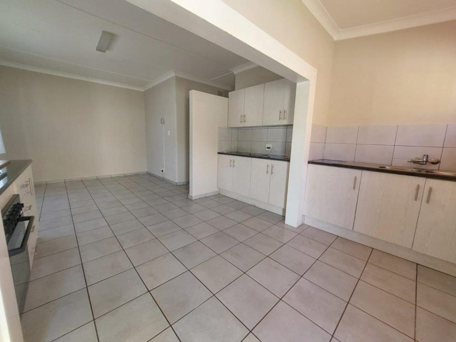 3 Bedroom Property for Sale in Mountain View Gauteng