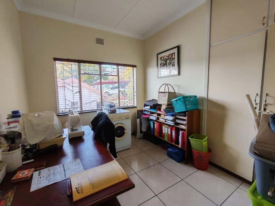 5 Bedroom Property for Sale in Pretoria Gardens Gauteng