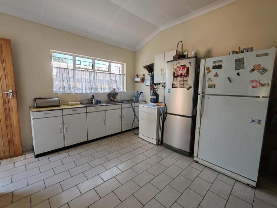 5 Bedroom Property for Sale in Pretoria Gardens Gauteng