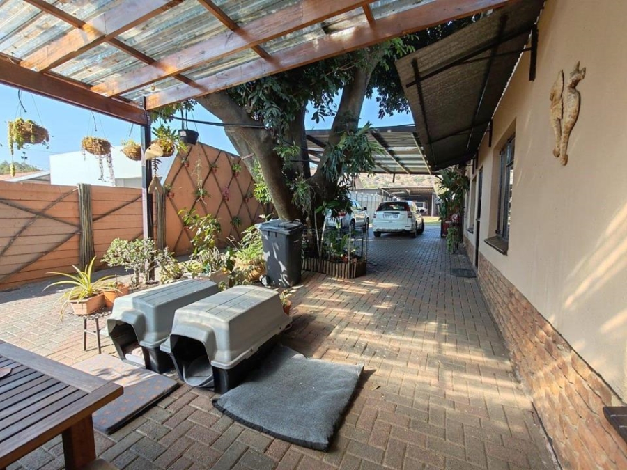 4 Bedroom Property for Sale in Pretoria Gardens Gauteng