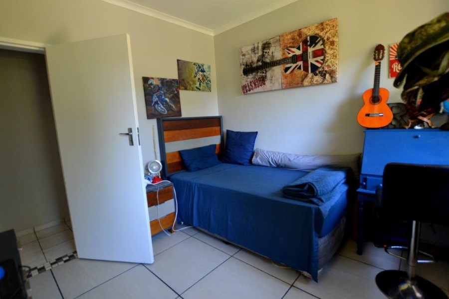 3 Bedroom Property for Sale in Kirkney Gauteng