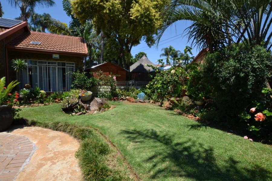 3 Bedroom Property for Sale in Kirkney Gauteng